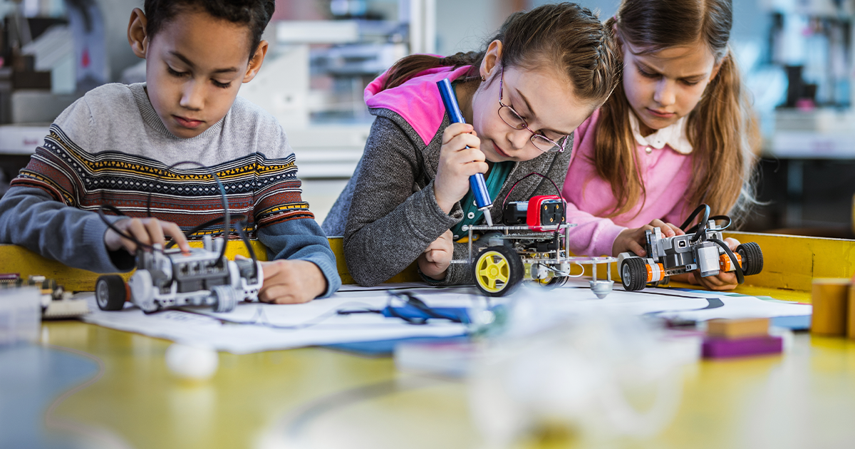 The Unexpected Mental Health Benefits of Makerspaces | Independent ...